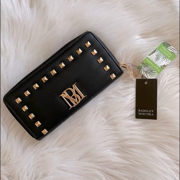 Badgley Mischka Handbags - HP🎉Badgley Mischka wallet w/ large gold studs NWT